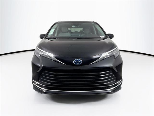 used 2024 Toyota Sienna car, priced at $39,000