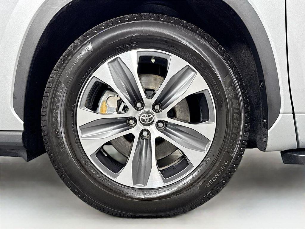 used 2023 Toyota Highlander car, priced at $39,500