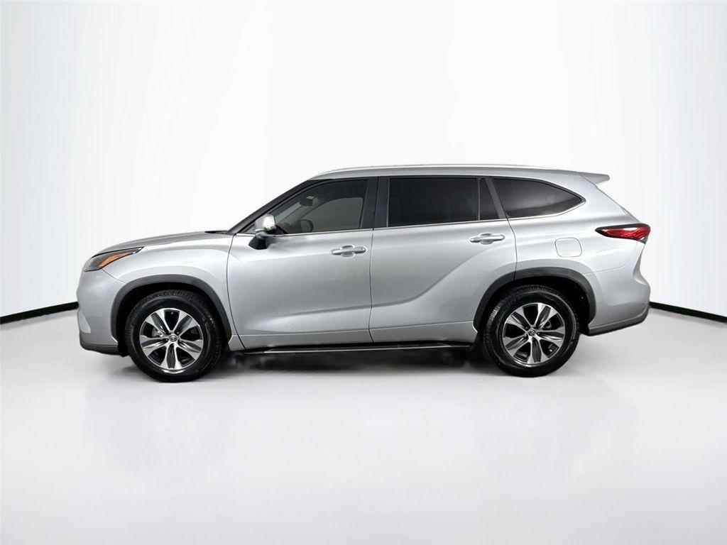 used 2023 Toyota Highlander car, priced at $39,500