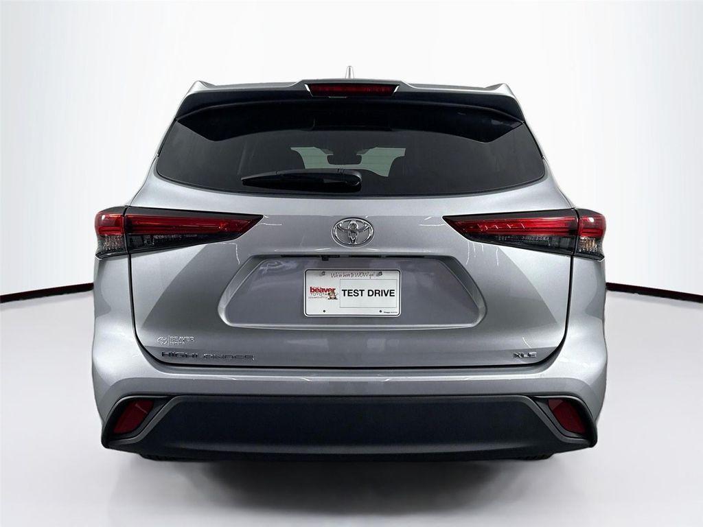 used 2023 Toyota Highlander car, priced at $39,500