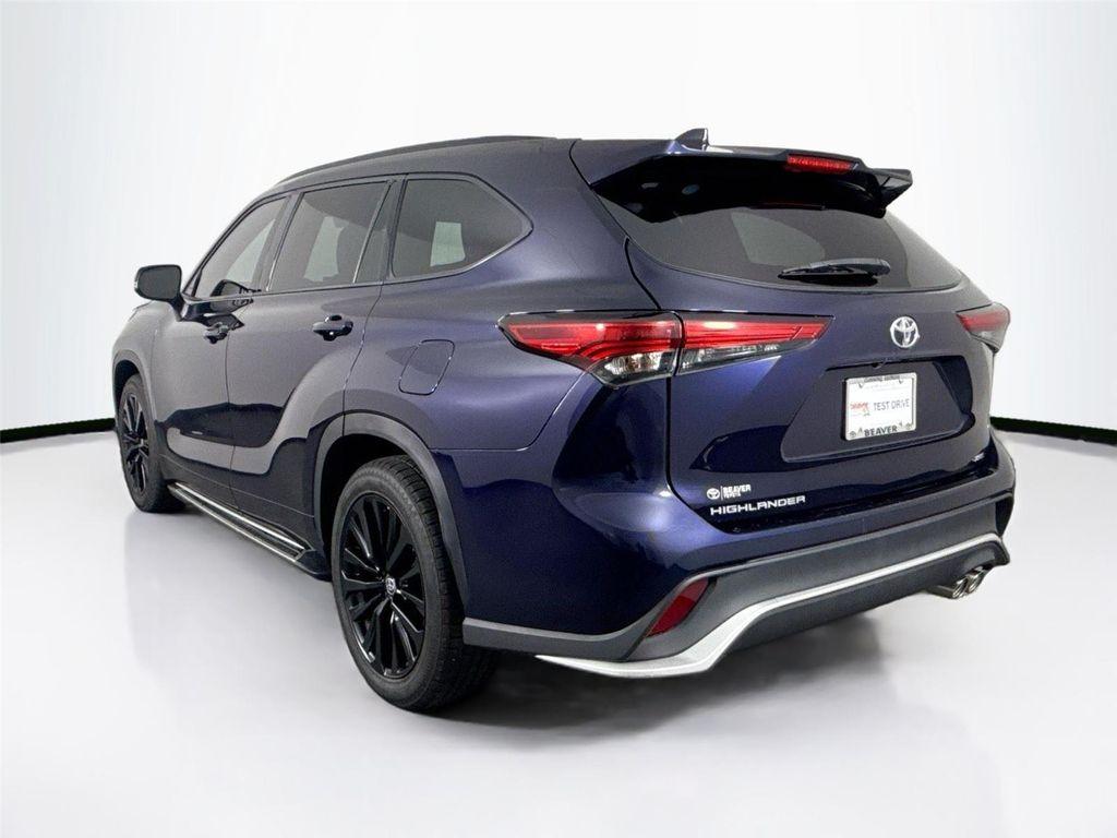 used 2023 Toyota Highlander car, priced at $40,000
