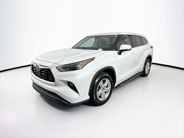 used 2022 Toyota Highlander car, priced at $34,000