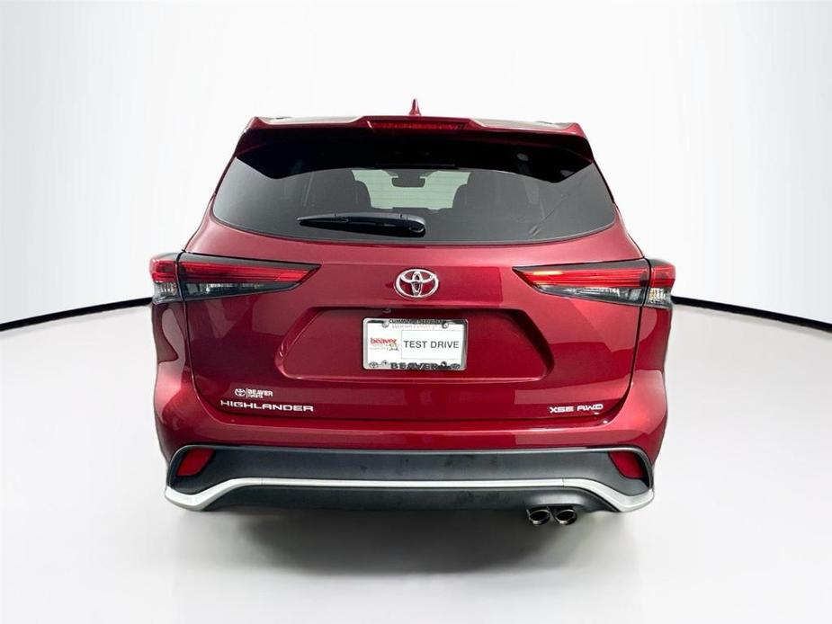 used 2021 Toyota Highlander car, priced at $41,000