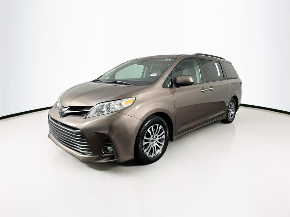 used 2018 Toyota Sienna car, priced at $28,500