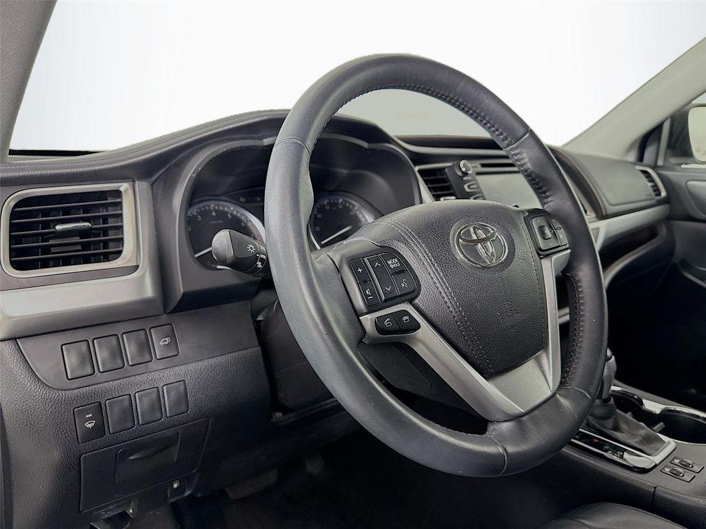 used 2015 Toyota Highlander car, priced at $25,000