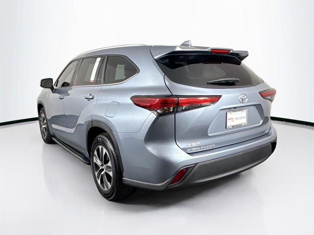 used 2023 Toyota Highlander car, priced at $40,000