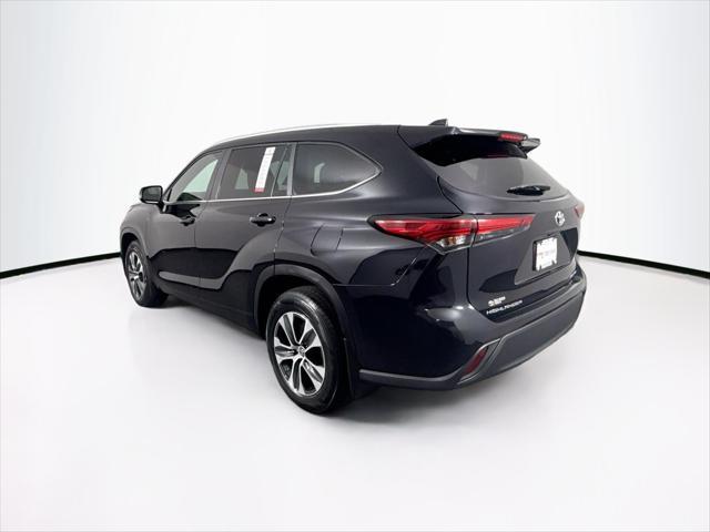 used 2023 Toyota Highlander car, priced at $43,000