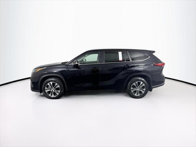 used 2023 Toyota Highlander car, priced at $43,000
