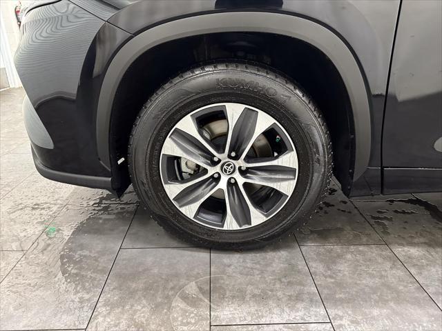used 2021 Toyota Highlander car, priced at $30,000