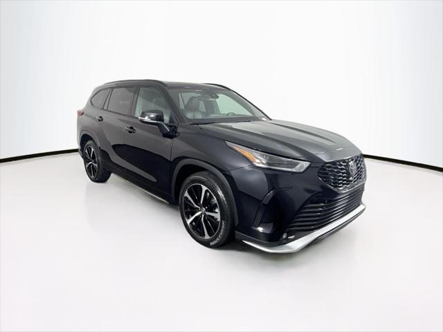 used 2022 Toyota Highlander car, priced at $40,000