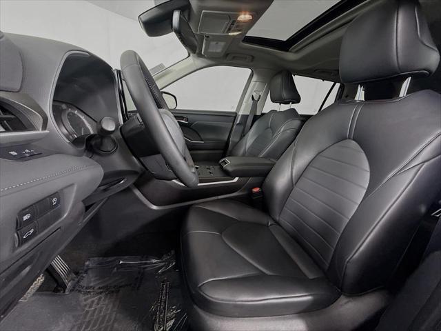 used 2024 Toyota Highlander car, priced at $43,500