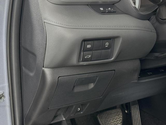 used 2024 Toyota Highlander car, priced at $43,500