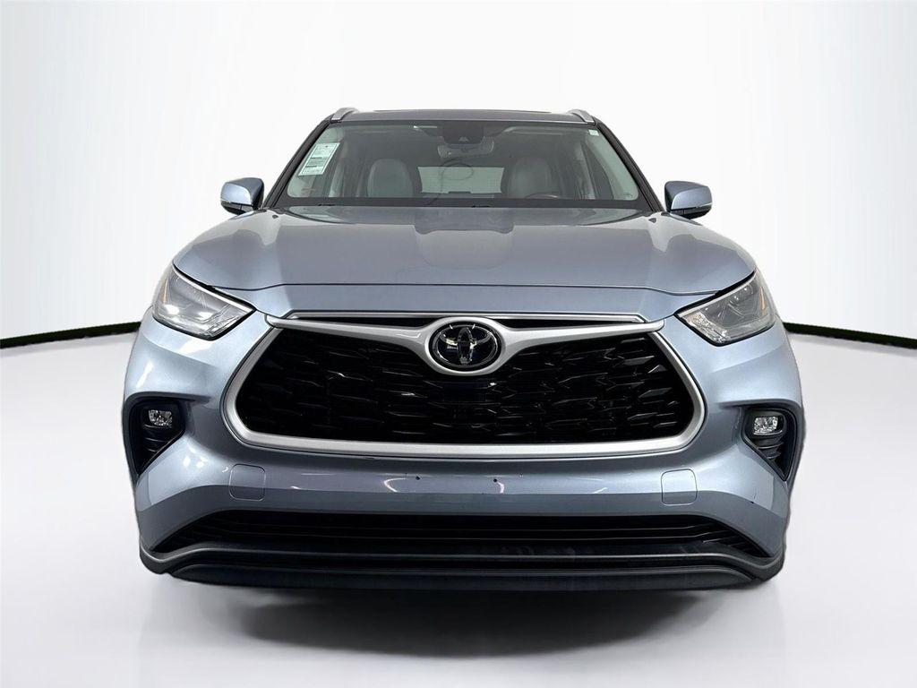 used 2023 Toyota Highlander car, priced at $40,000