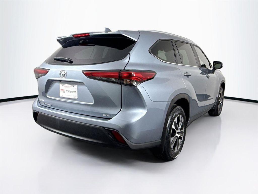 used 2023 Toyota Highlander car, priced at $40,000