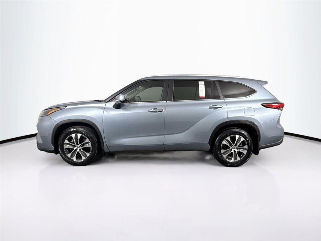 used 2023 Toyota Highlander car, priced at $40,000
