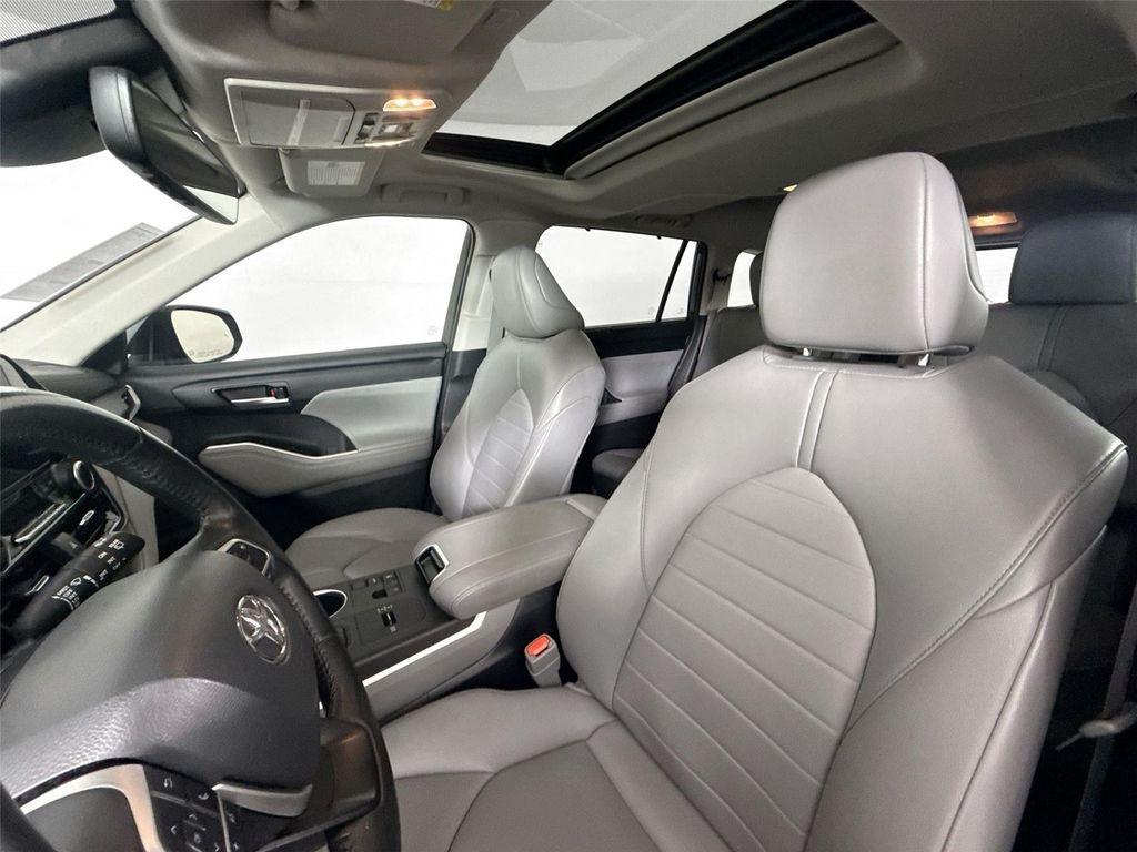 used 2023 Toyota Highlander car, priced at $40,000