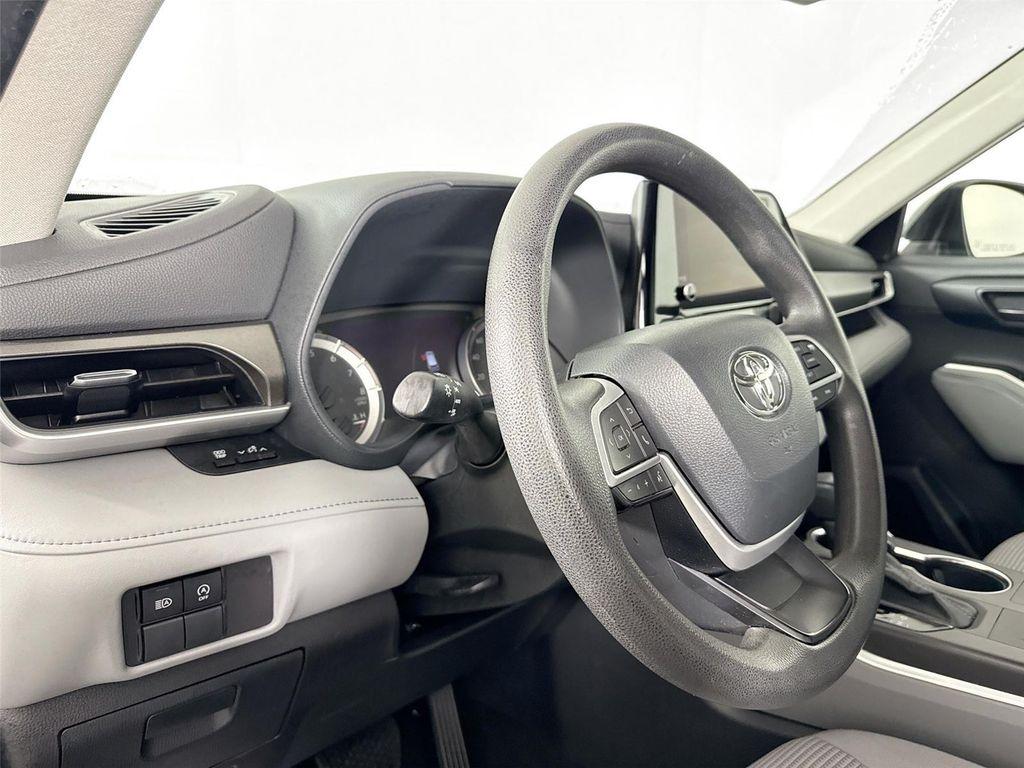 used 2023 Toyota Highlander car, priced at $37,773