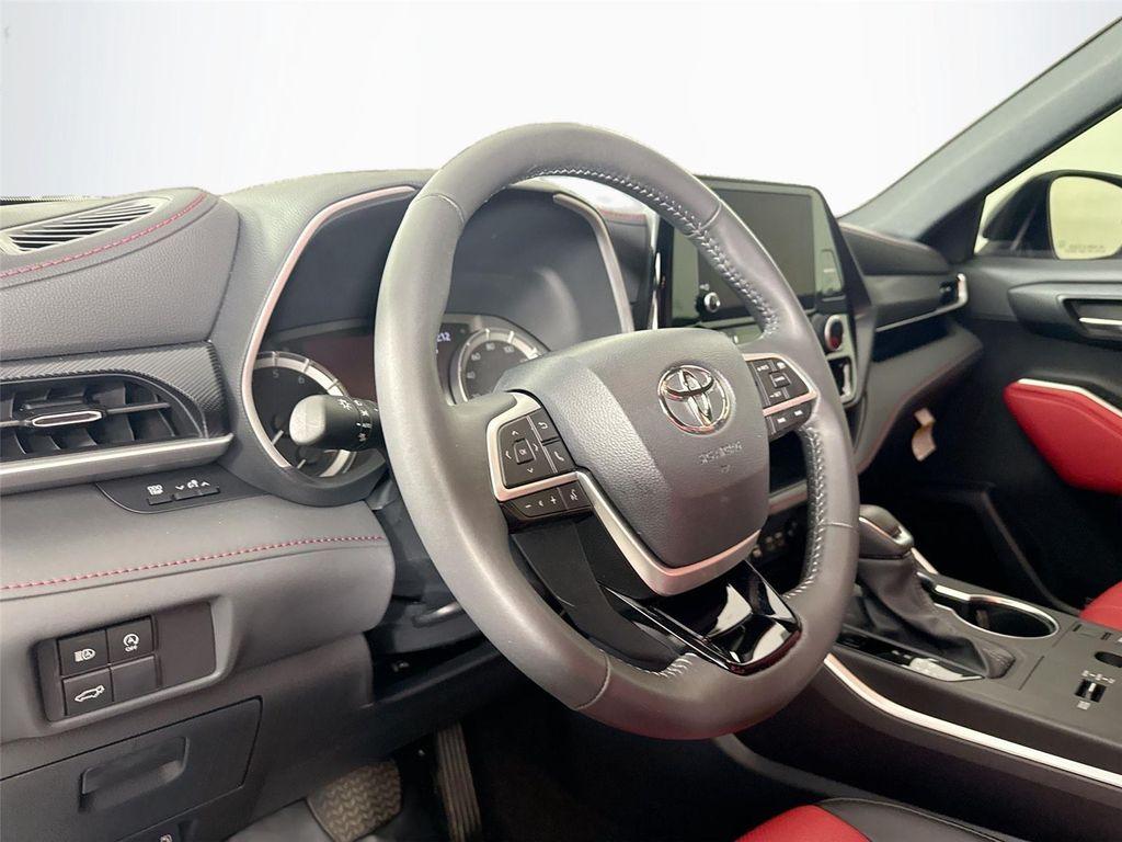 used 2024 Toyota Highlander car, priced at $49,000