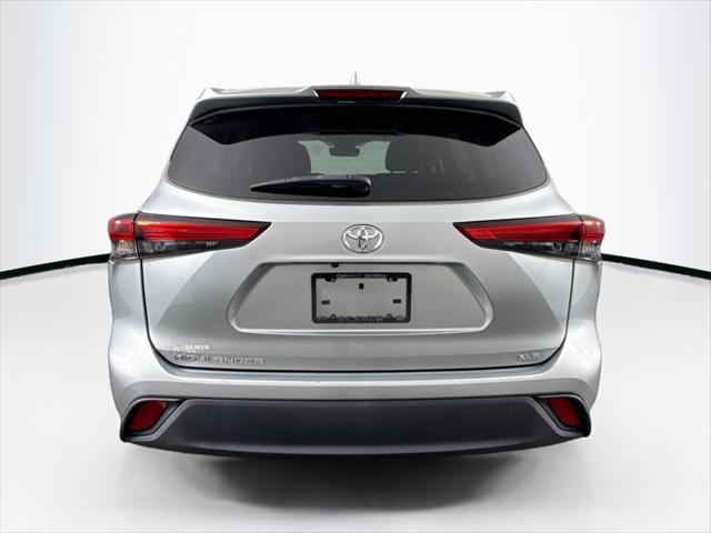used 2020 Toyota Highlander car, priced at $32,000