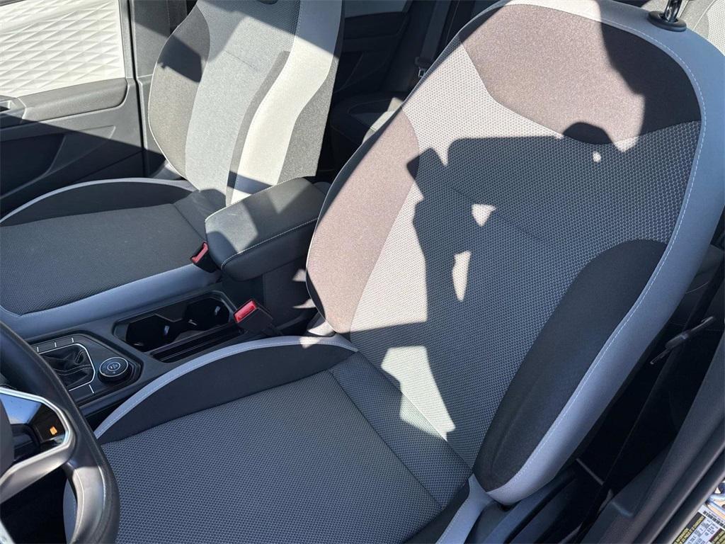used 2022 Volkswagen Taos car