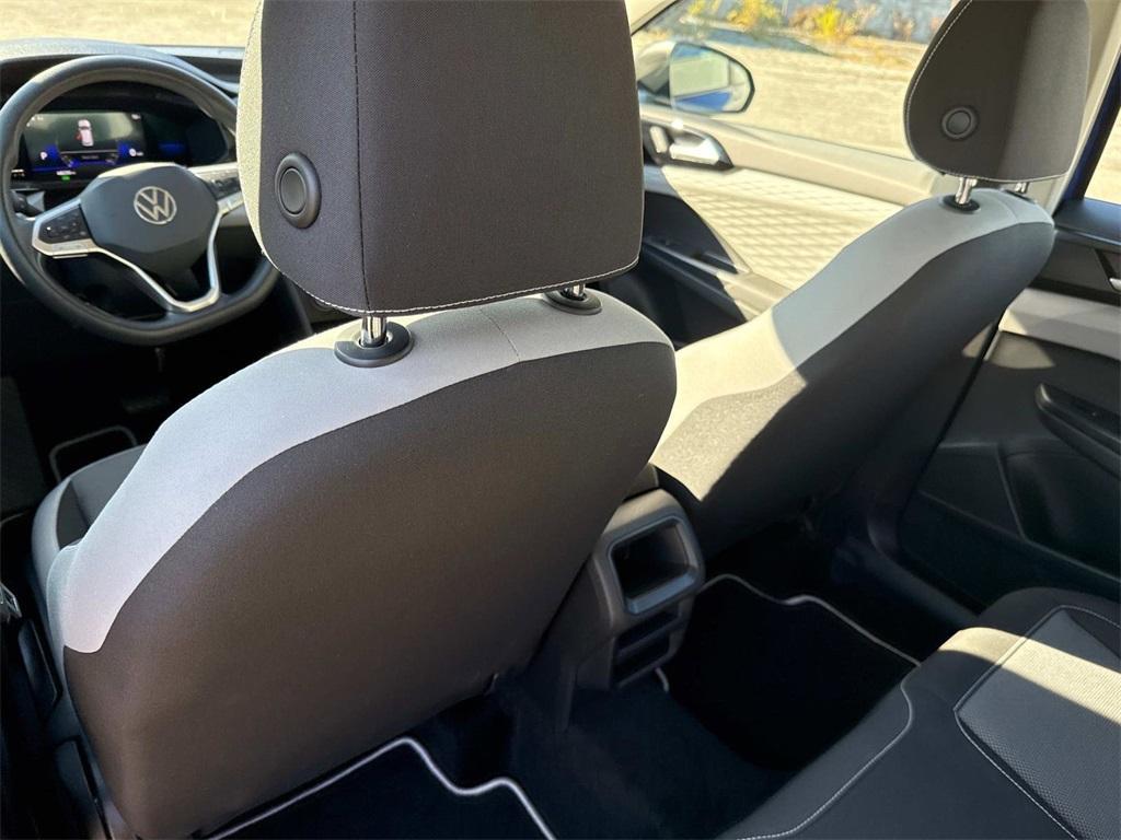 used 2022 Volkswagen Taos car