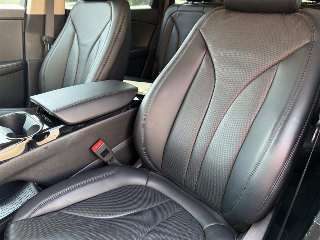 used 2023 Lincoln Nautilus car, priced at $41,445