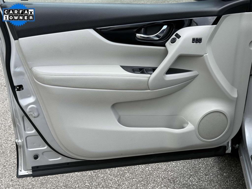 used 2022 Nissan Rogue Sport car