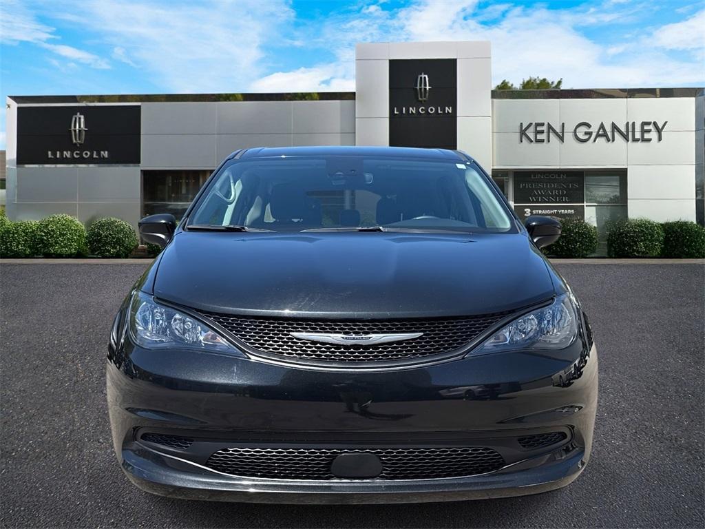 used 2023 Chrysler Voyager car