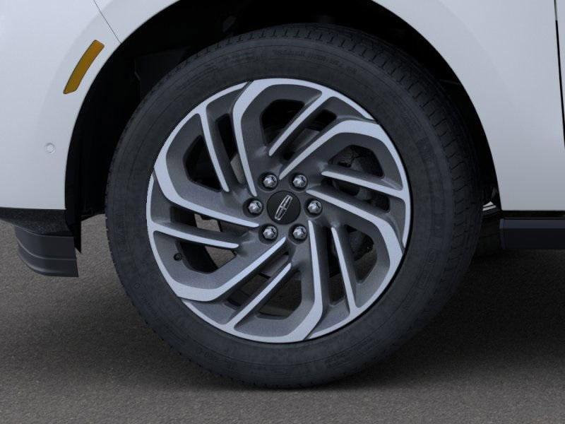 new 2025 Lincoln Navigator car, priced at $105,715