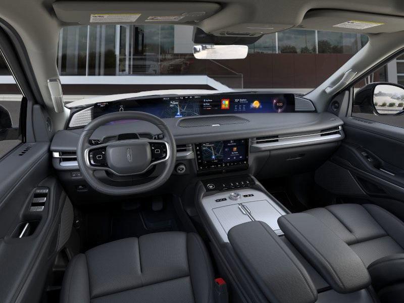 new 2025 Lincoln Navigator car, priced at $105,715