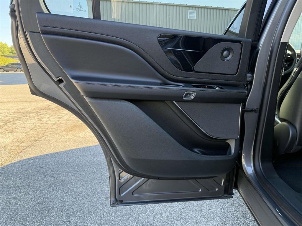 used 2024 Lincoln Aviator car