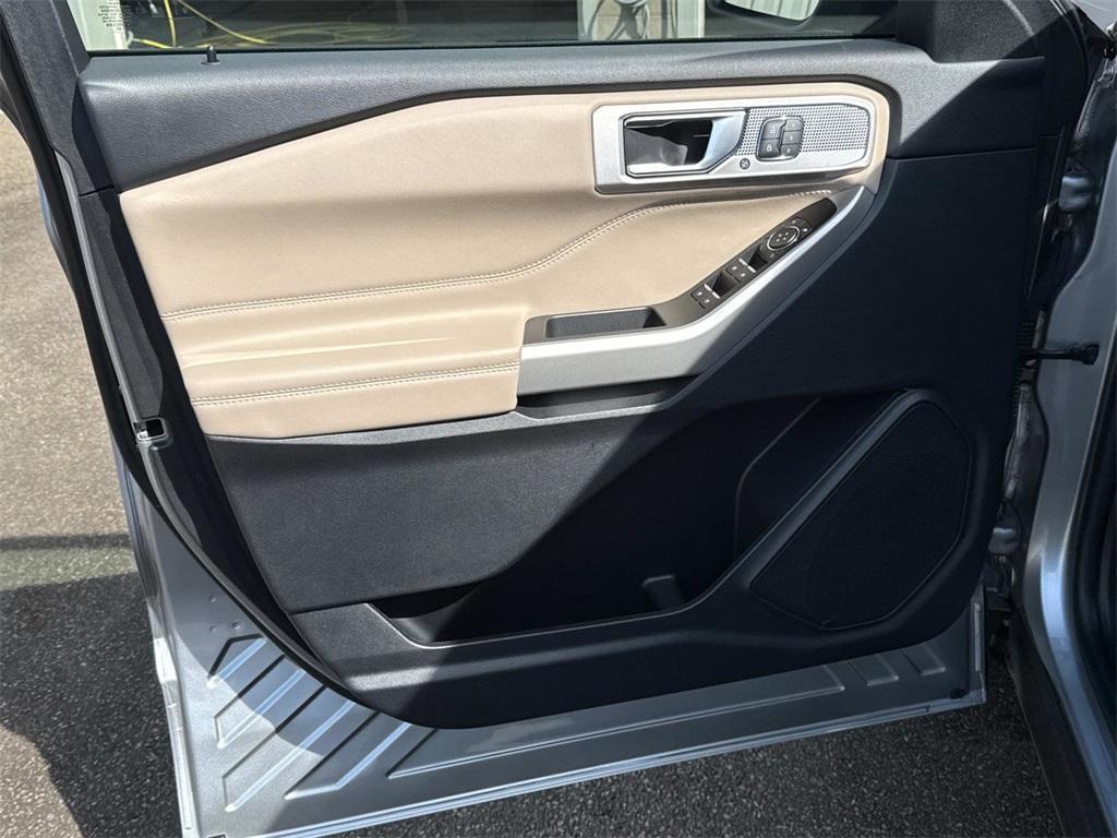 used 2022 Ford Explorer car, priced at $32,150