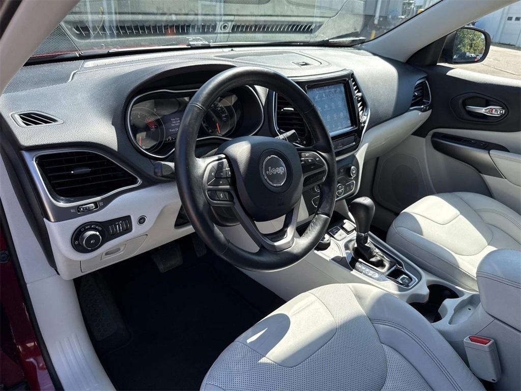 used 2019 Jeep Cherokee car