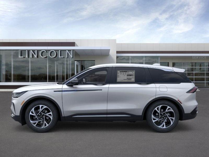 new 2025 Lincoln Nautilus car, priced at $58,636
