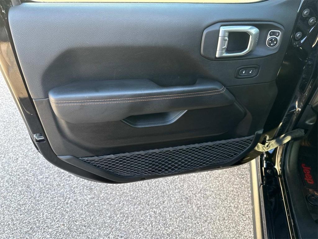 used 2021 Jeep Gladiator car, priced at $33,885