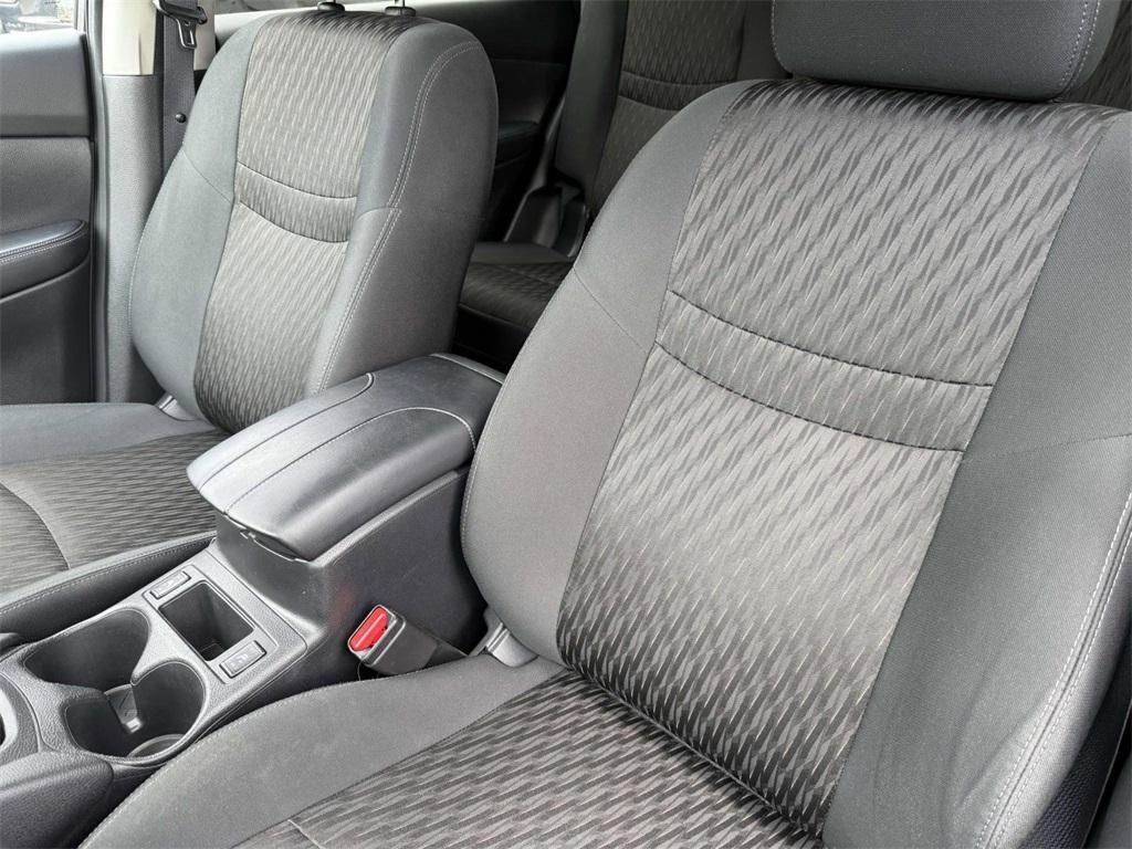 used 2019 Nissan Rogue car