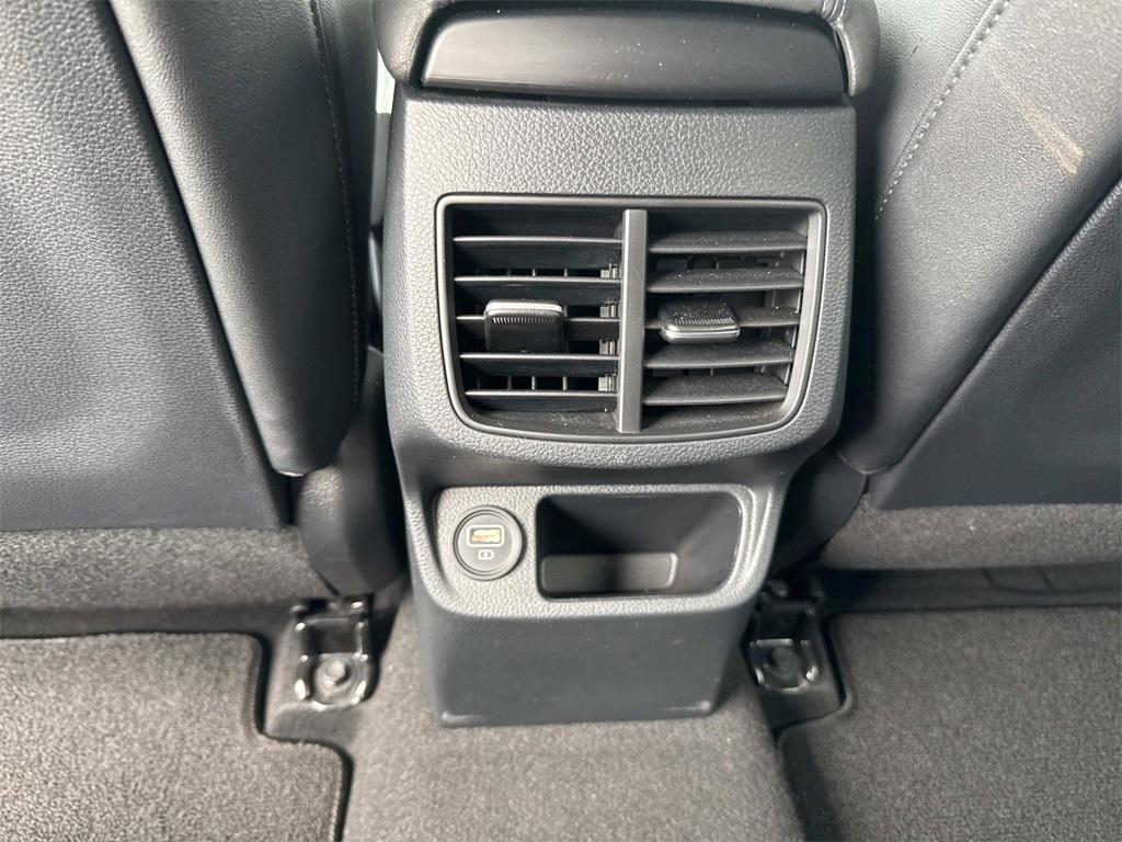 used 2023 Kia Seltos car