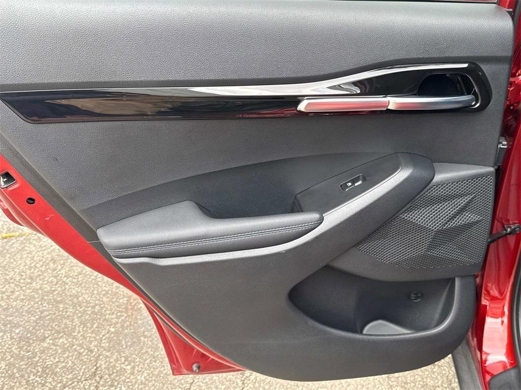 used 2023 Kia Seltos car