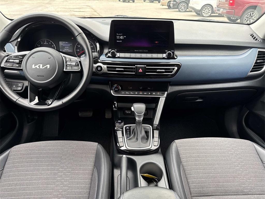 used 2023 Kia Seltos car
