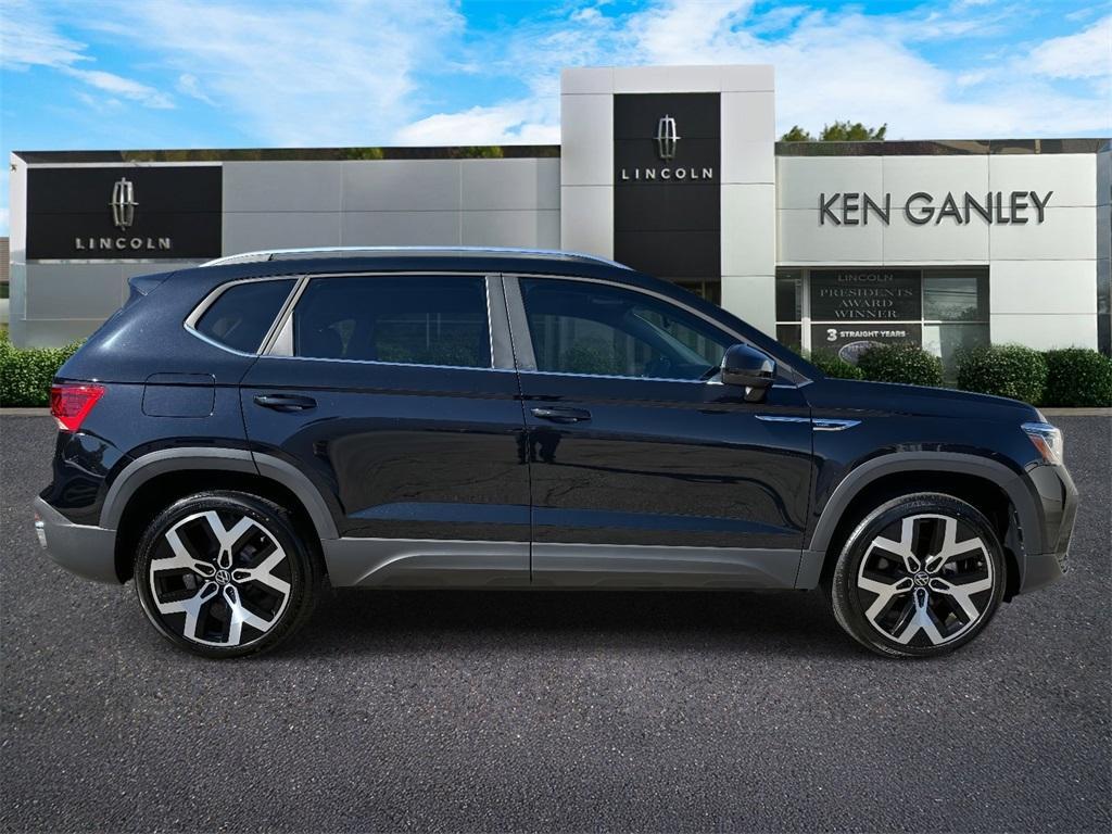 used 2022 Volkswagen Taos car