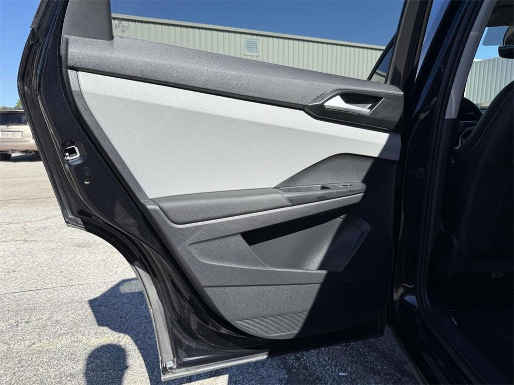 used 2022 Volkswagen Taos car