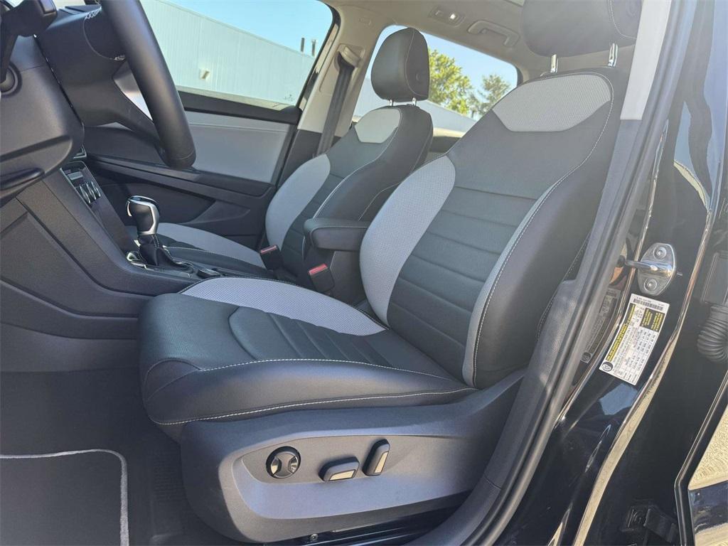 used 2022 Volkswagen Taos car