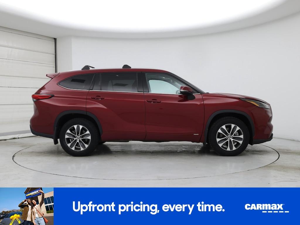 used 2022 Toyota Highlander Hybrid car, priced at $38,998
