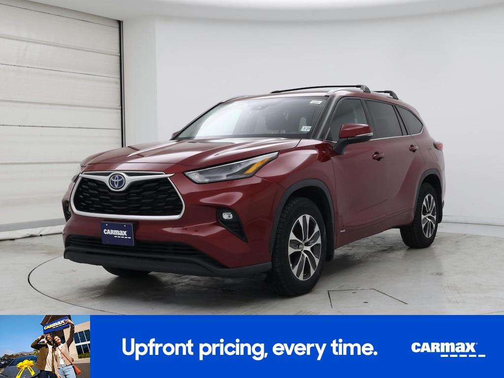 used 2022 Toyota Highlander Hybrid car, priced at $38,998