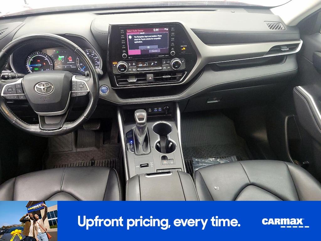 used 2022 Toyota Highlander Hybrid car, priced at $38,998