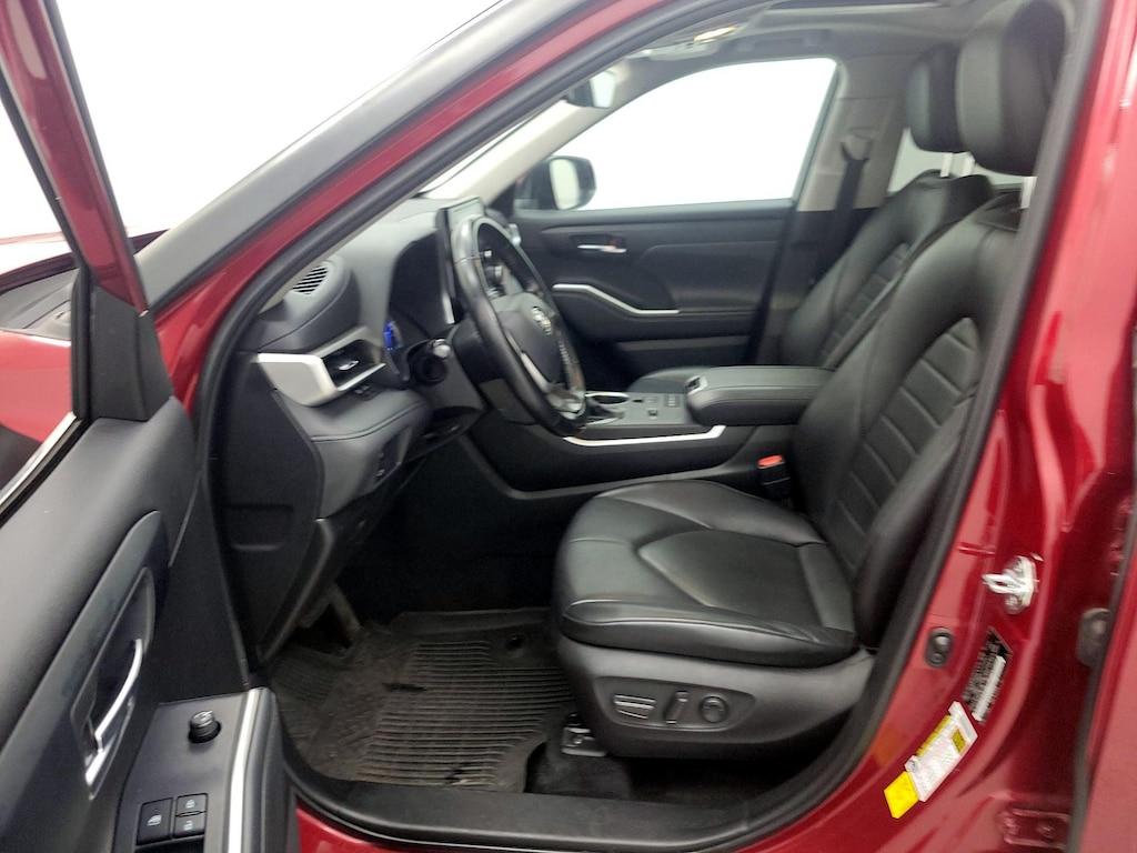 used 2022 Toyota Highlander Hybrid car, priced at $38,998