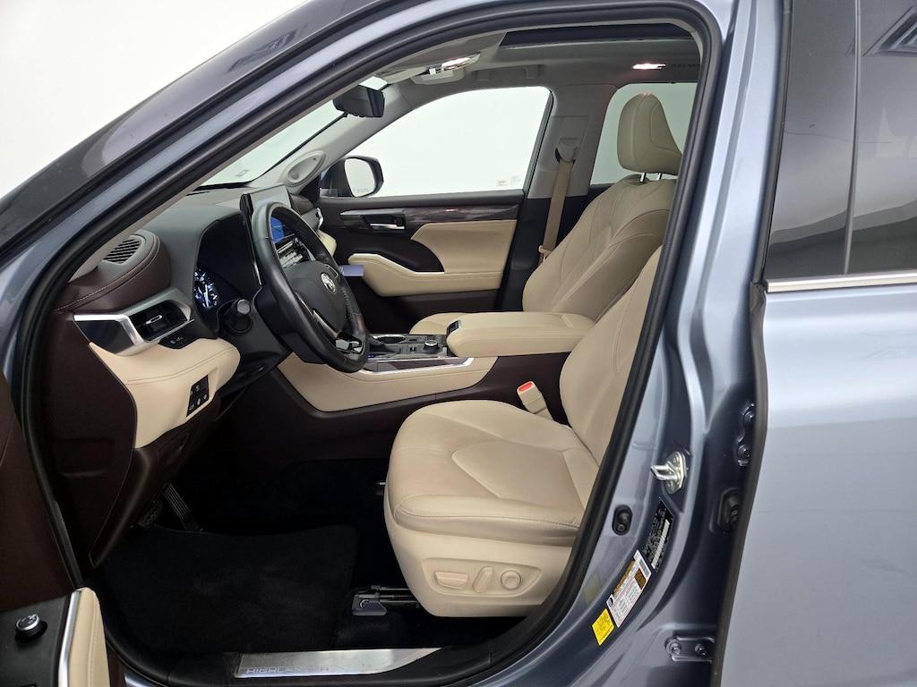 used 2020 Toyota Highlander car, priced at $36,998