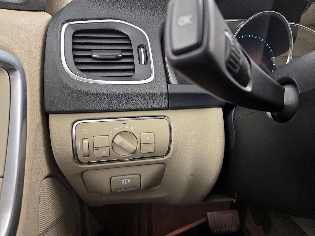 used 2015 Volvo V60 car, priced at $12,998