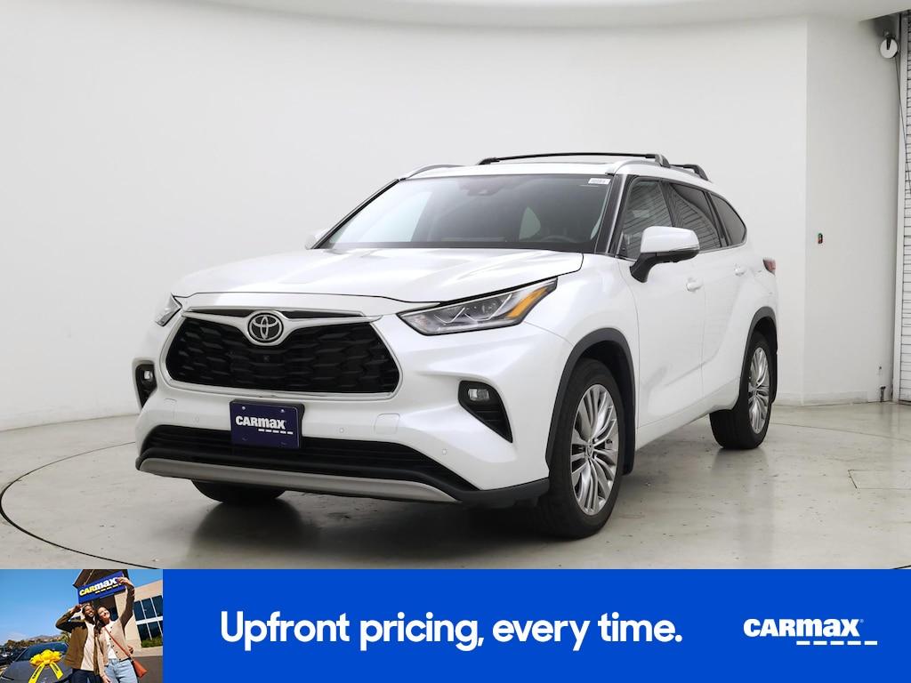 used 2023 Toyota Highlander car, priced at $45,998