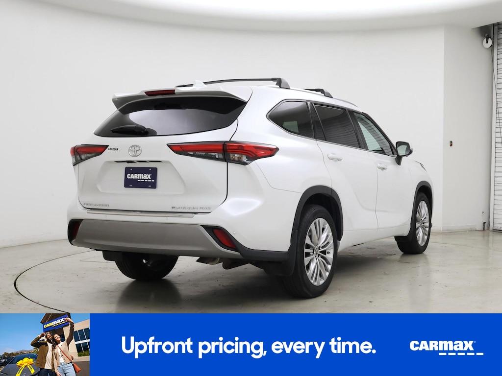 used 2023 Toyota Highlander car, priced at $45,998